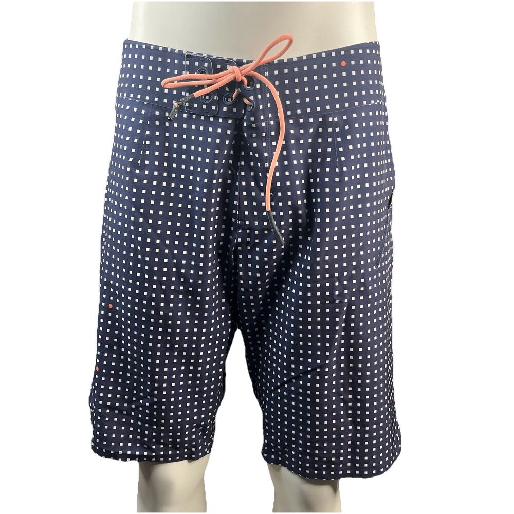 Lululemon El Current Board Shorts Mens 32 Navy Blue Geometric Micro Square Print